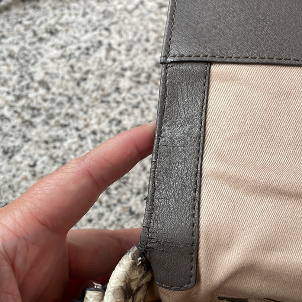 Banana Republic snakeskin Italian leather shoulder bag - Picture 6 of 8